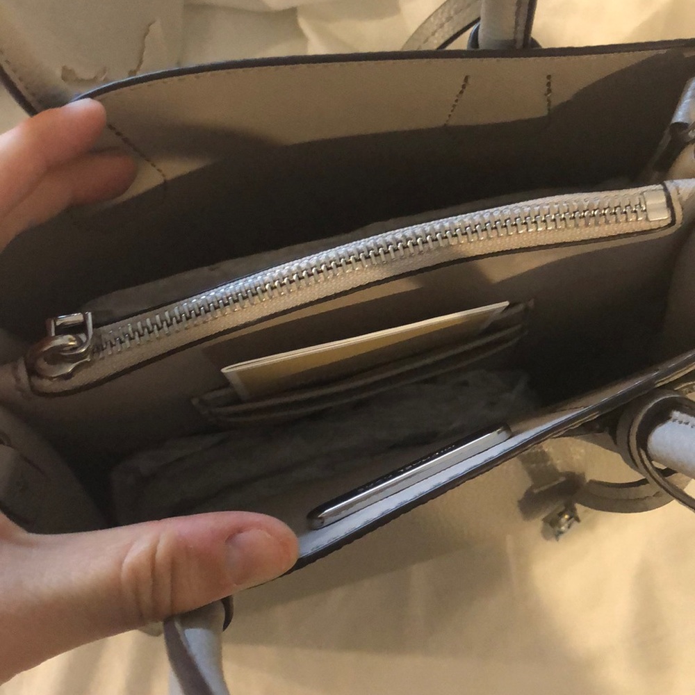 Michael Kors mini cross body - Picture 10 of 11